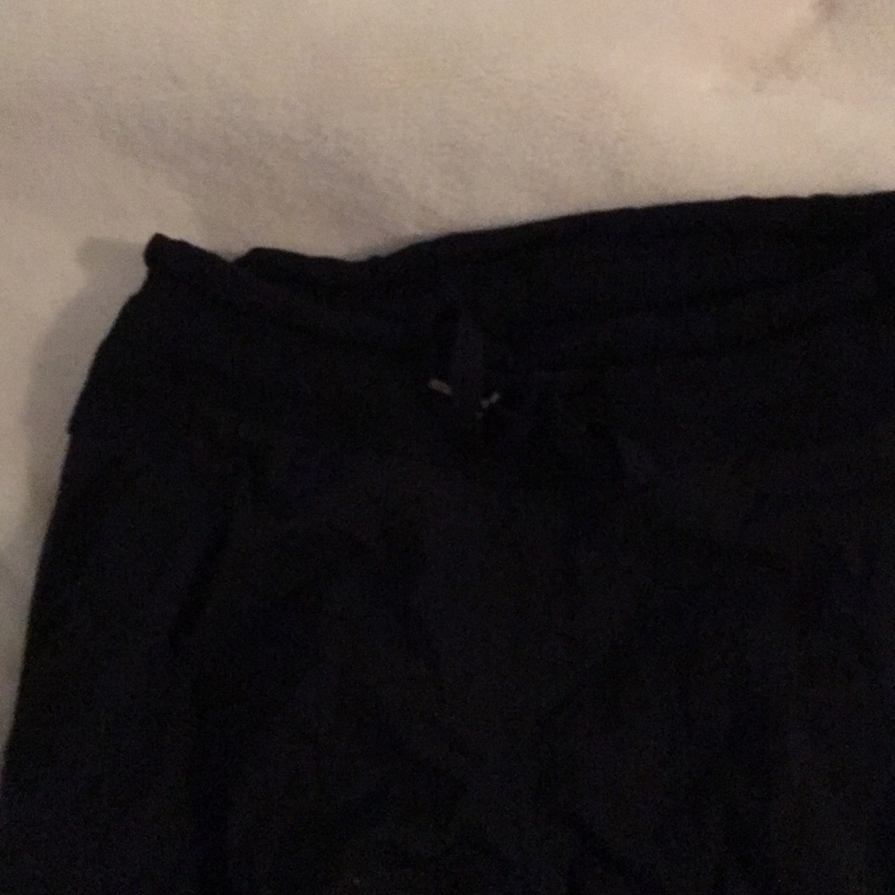 black lululemon pants - Picture 3 of 6